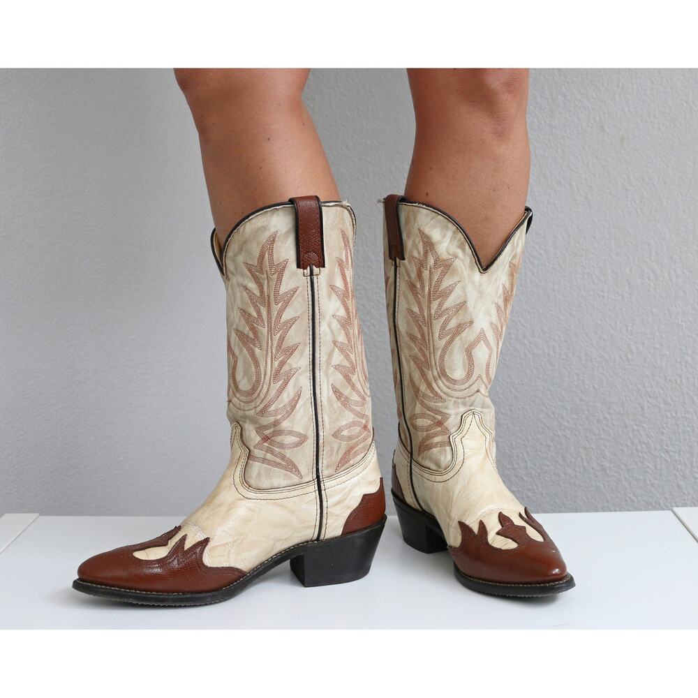 1980's Vintage Durango Wing Tip Cowboy Boots Men's 8-1/2 to 9 Women's 10-1/2